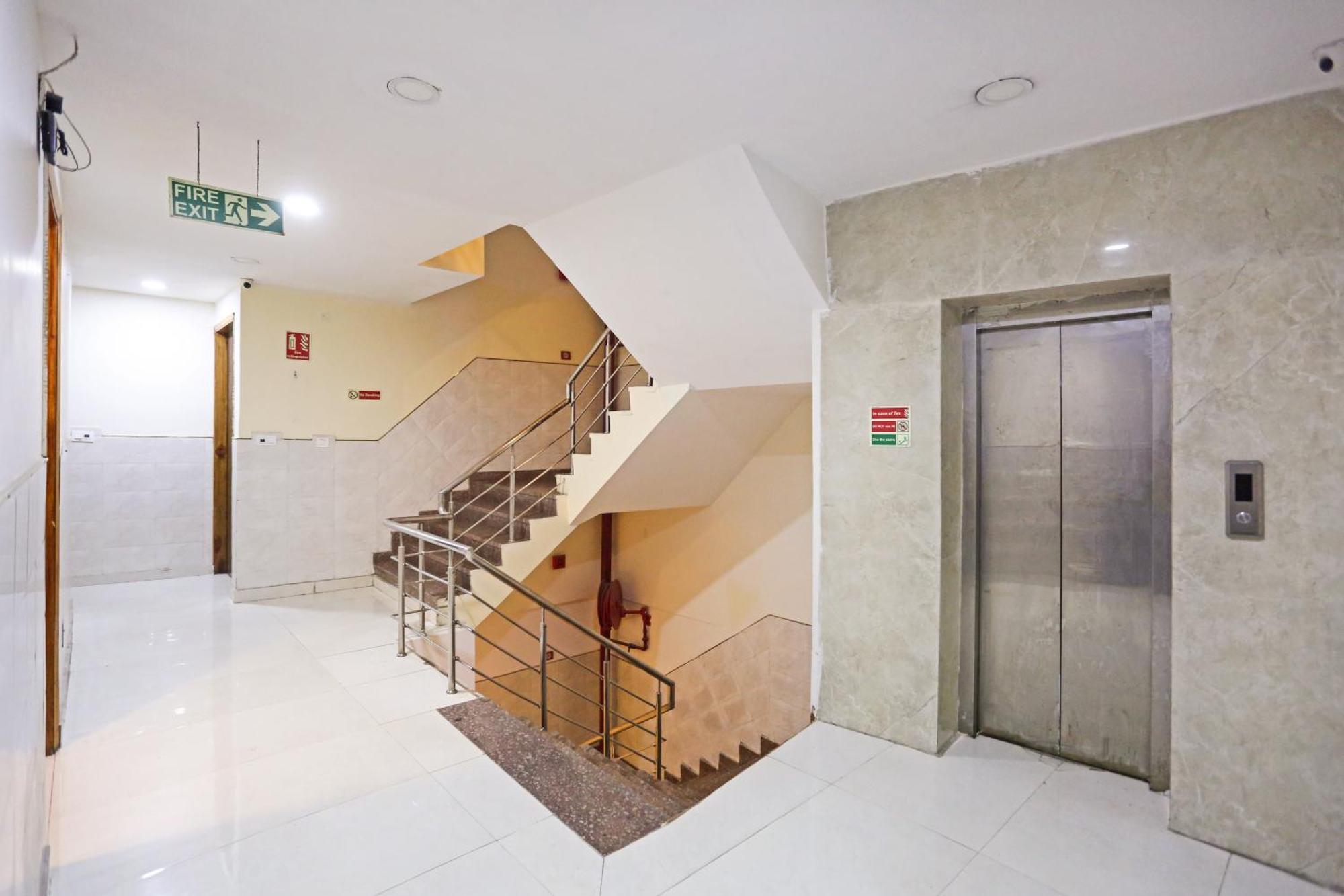 Hotel Happy Stay Delhi Airport 新德里 外观 照片